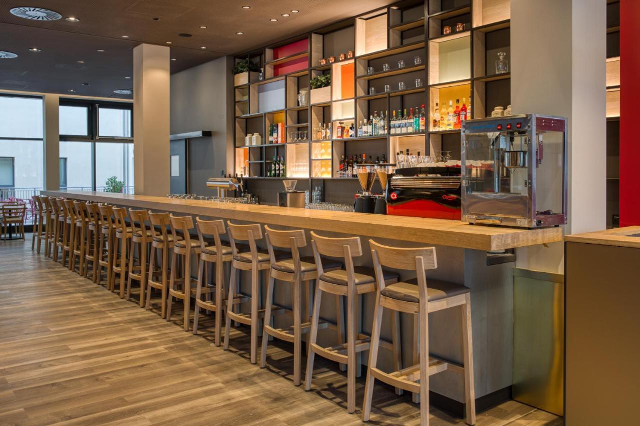 Intercityhotel Berlin Airport Ber Terminal 1 & 2 Шёнефельд Экстерьер фото Bar